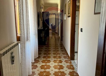 Hall / corridoio - Appartamento Via Pezzarotonda
 
20, Carinola - foto 3