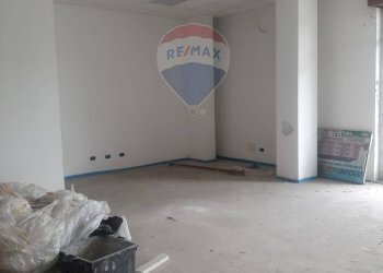 Stanza vuota - Negozio Via Sommariva
5, Pero - foto 4