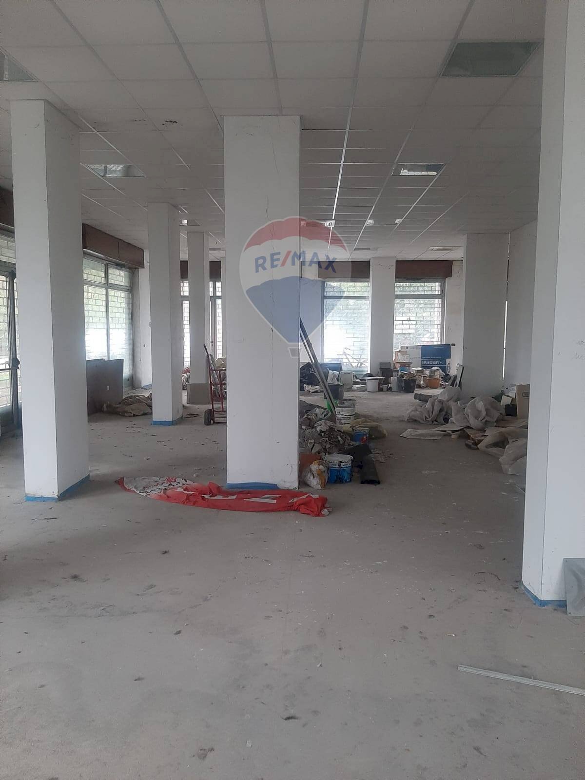 Parcheggio - Negozio Via Sommariva
 
5, Pero - foto 1