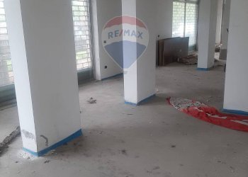 Stanza vuota - Negozio Via Sommariva
5, Pero - foto 11