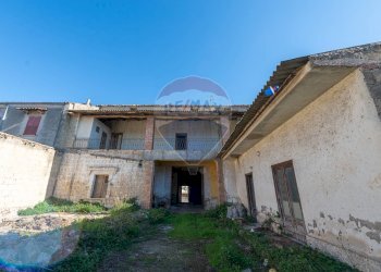 Casa all\'aperto - Rustico Via  IV Novembre
 
194, Carinola - foto 4