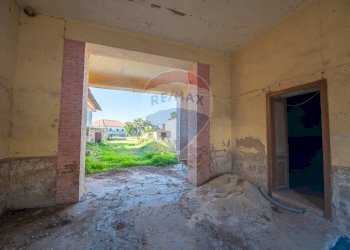 Stanza vuota - Rustico Via  IV Novembre
 
194, Carinola - foto 7