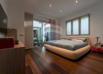 \nFoto 24\n - Villa Via Giuseppe Verdi
 
2, Trezzano sul Naviglio - photo 24