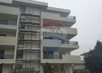 Edificio all\'aperto - Trilocale Via Cristoforo Colombo, Cesano Maderno - foto 8