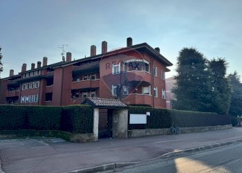 Edificio all\'aperto - Monolocale Via San Martino
 
67, Rho - foto 1