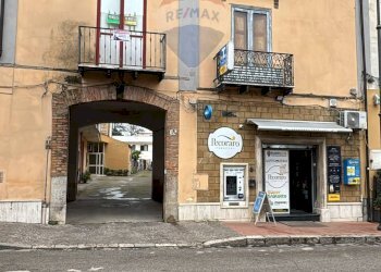 Casa all\'aperto - Trilocale Via IV Novembre
125, Carinola - foto 9