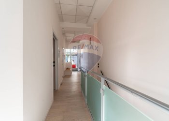 \nFoto 5\n - Negozio Via Roma
 
61, Rovellasca - foto 5