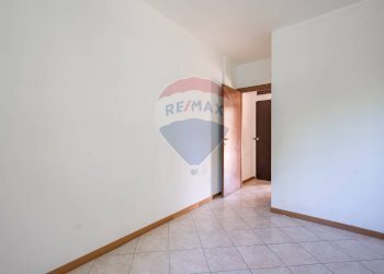 \nFoto 6\n - Appartamento Marche
 
10, Cesano Maderno - foto 6