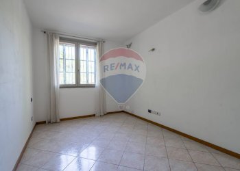 \nFoto 8\n - Appartamento Marche
 
10, Cesano Maderno - foto 8