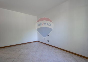 \nFoto 9\n - Appartamento Marche
 
10, Cesano Maderno - foto 9