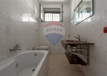 \nFoto 12\n - Appartamento Marche
 
10, Cesano Maderno - foto 12