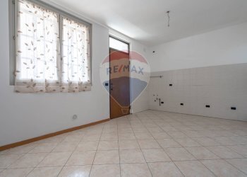 \nFoto 16\n - Appartamento Marche
 
10, Cesano Maderno - foto 16