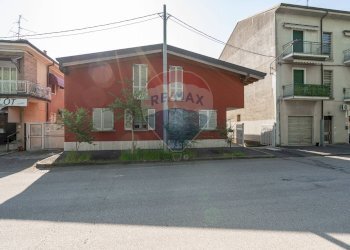 \nFoto 21\n - Appartamento Marche
 
10, Cesano Maderno - foto 21