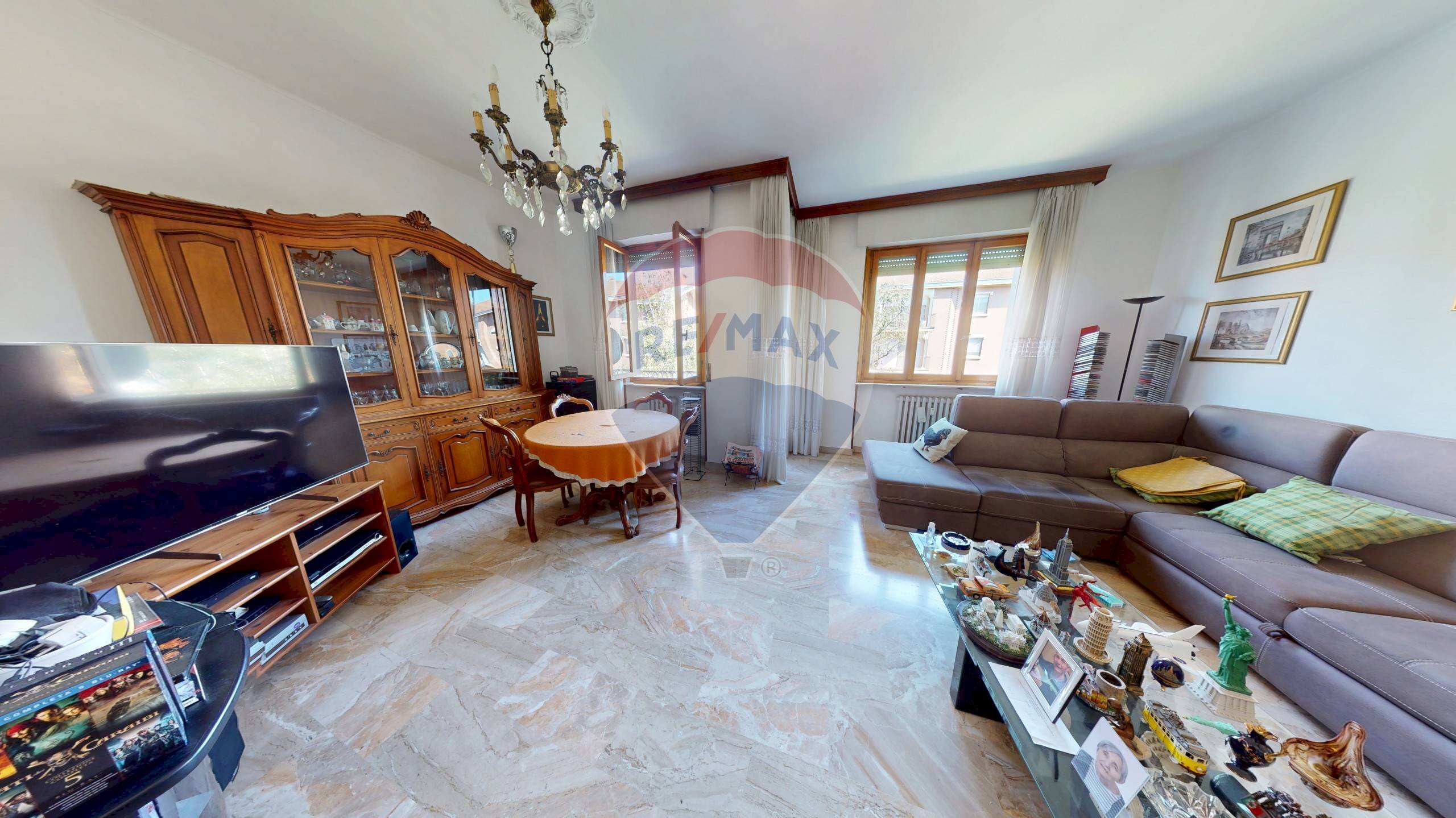 Sala da pranzo - Quadrilocale Via Alessandro Tonso
 
92, Alessandria - foto 1