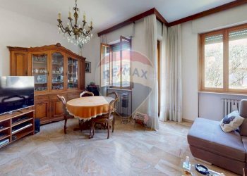 Sala da pranzo - Quadrilocale Via Alessandro Tonso
 
92, Alessandria - foto 6