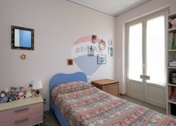 Camera / camera da letto - Casa semi indipendente via roma
 
30, Baldissero d'Alba - foto 30