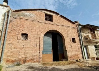 Foto 2 - Capannone Località Montaratro
 
SNC, Lucera - foto 2