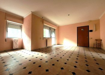 Foto 2 - Quadrilocale VIA LUCA DELLA ROBBIA
 
64, Lucera - foto 2