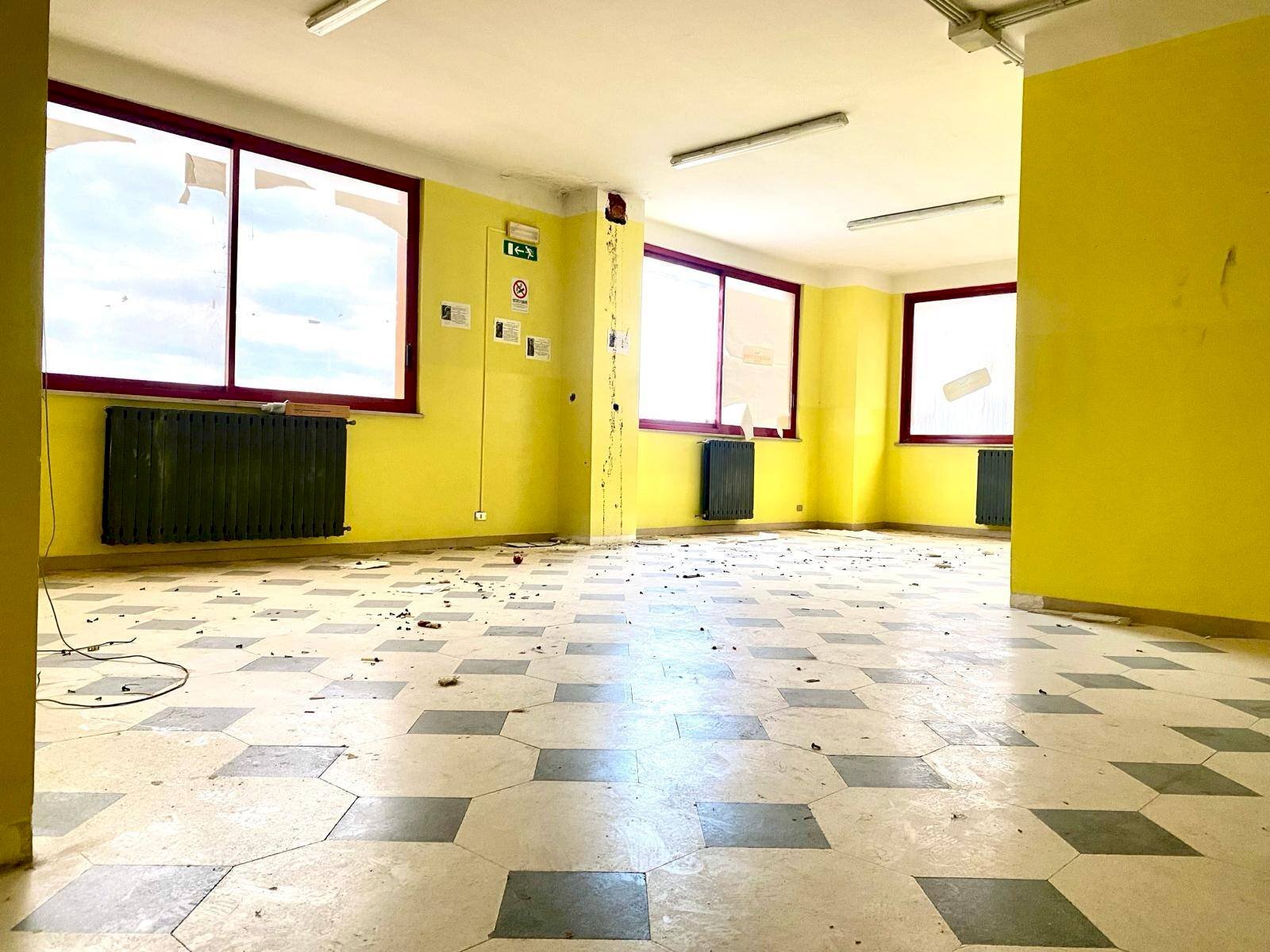 Foto 3 - Ufficio VIA LUCA GAGGIOLI
 
SNC, Lucera - foto 3