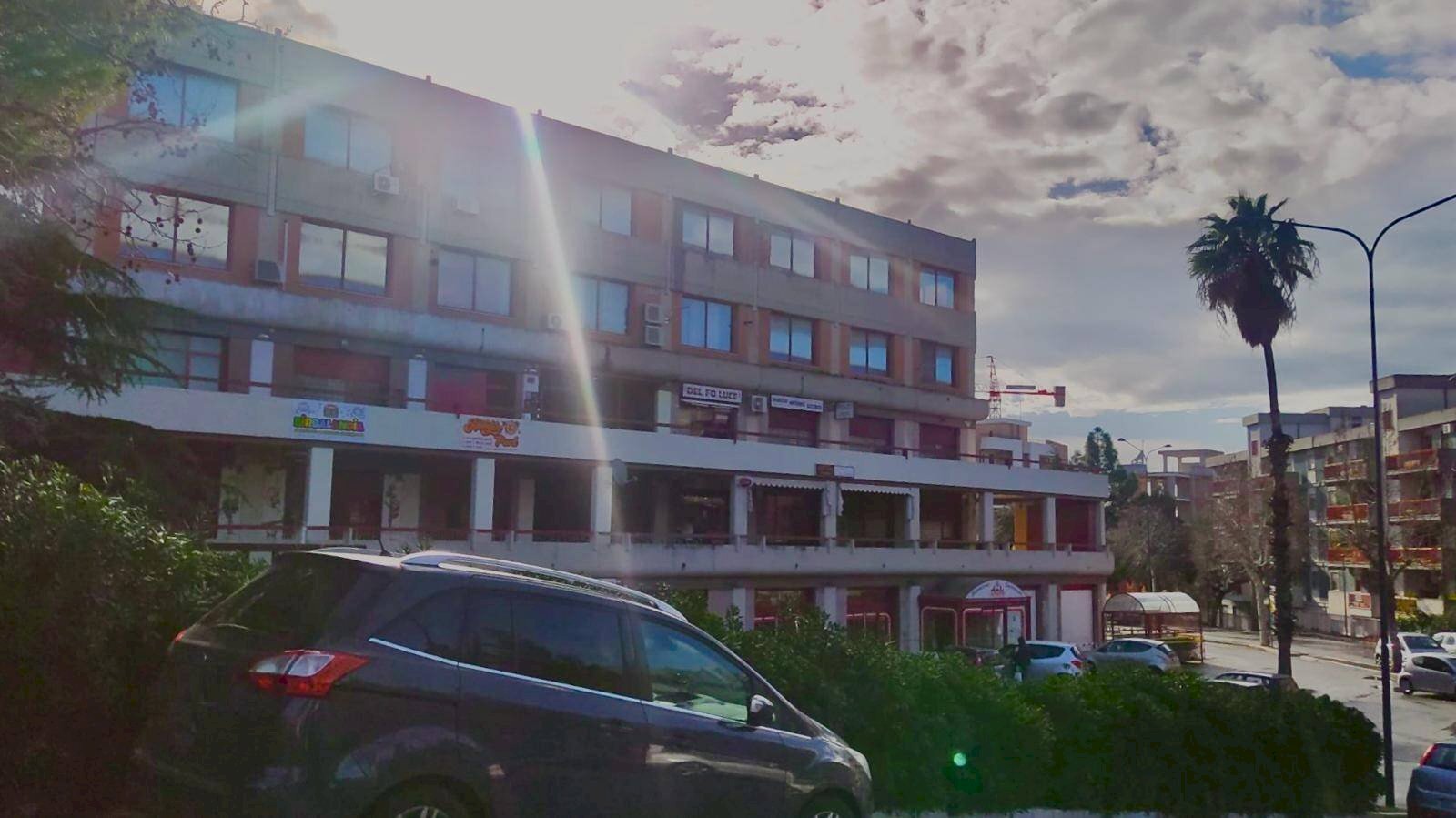 Foto 1 - Locale Commerciale VIALE RAFFAELLO, Lucera - foto 1