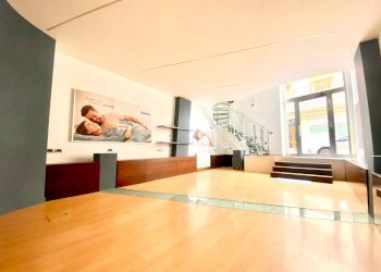 Foto 2 - Locale Commerciale VIA IV NOVEMBRE
 
90, Lucera - foto 2