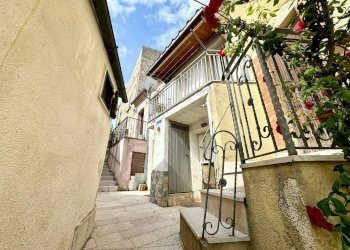 Foto 3 - Casa indipendente VIA FRANCESCO PETRARCA
 
12, Motta Montecorvino - foto 3