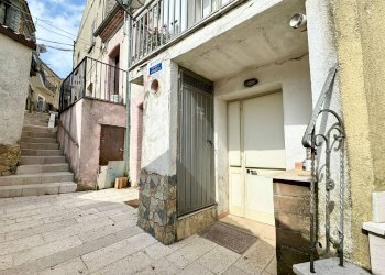 Foto 4 - Casa indipendente VIA FRANCESCO PETRARCA
 
12, Motta Montecorvino - foto 4