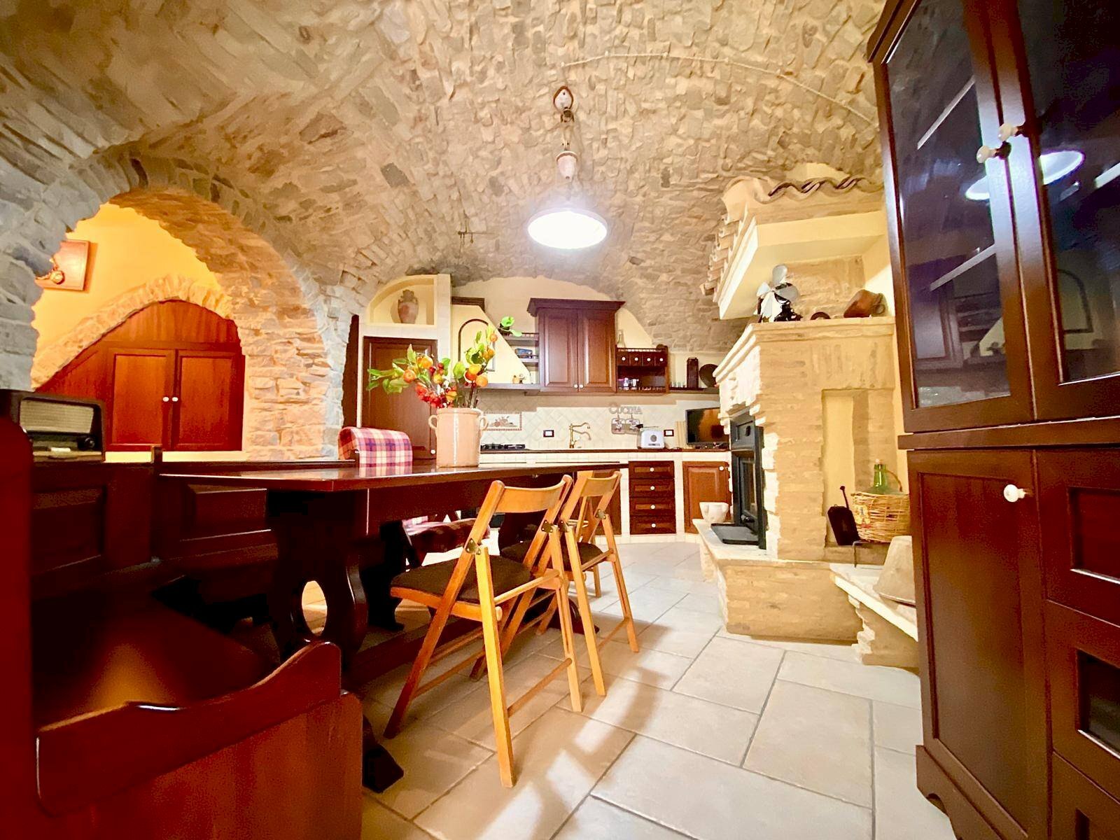 Foto 2 - Casa indipendente VIA QUATTRO NOVEMBRE, Roseto Valfortore - foto 2