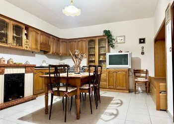 Foto 3 - Casa indipendente VIA CAVOUR
 
16, Alberona - foto 3