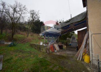 Esterno - Casa indipendente strada carnevala
 
4, Medesano - foto 3