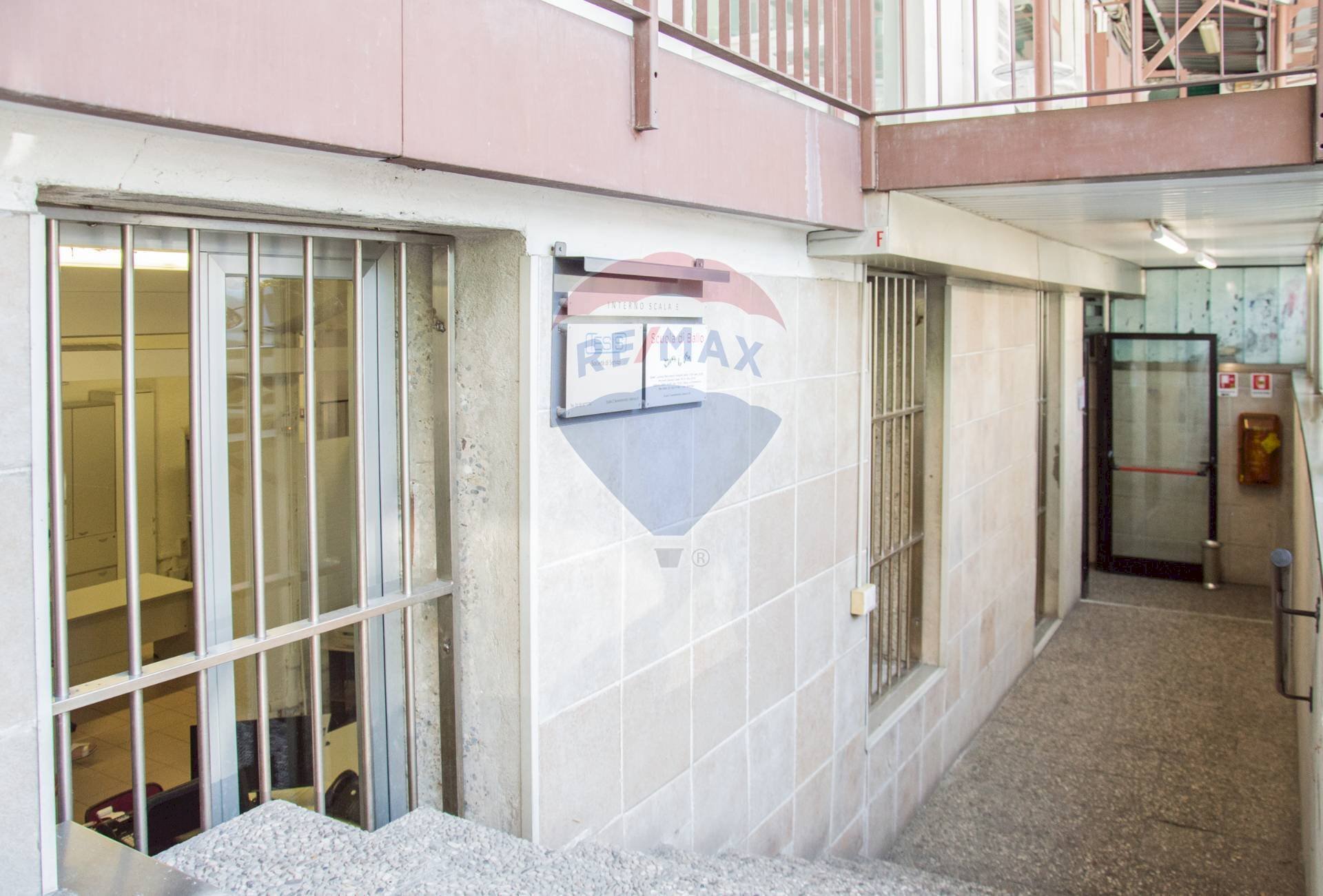 Edificio all\'aperto - Commercial Premises via Emilia bis
 
22, San Donato Milanese - photo 2