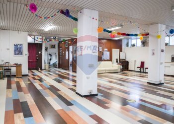 Ricezione / Lobby - Commercial Premises via Emilia bis
 
22, San Donato Milanese - photo 1