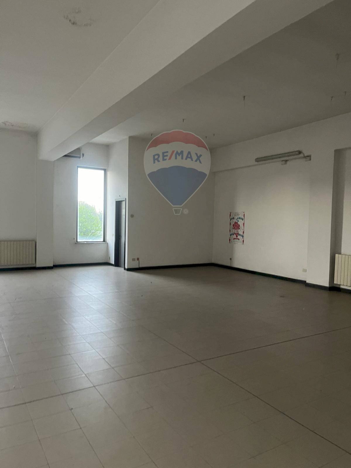 Stanza vuota - Commercial Premises Via Angelo Moro
 
121, San Donato Milanese - photo 2