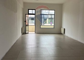 Stanza vuota - Commercial Premises Via A. Moro
 
121, San Donato Milanese - photo 4