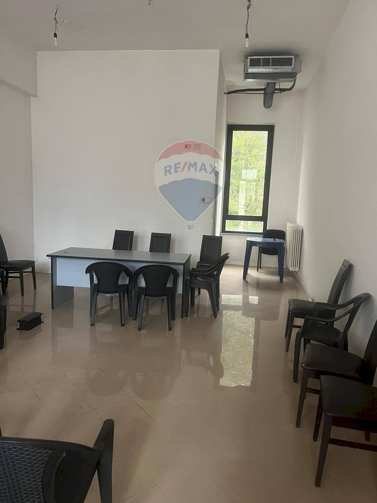 Sala da pranzo - Commercial Premises Via A. Moro
 
121, San Donato Milanese - photo 3