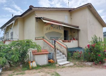 Casa all\'aperto - Villa Via Vardaro
 
snc, San Leucio del Sannio - foto 4