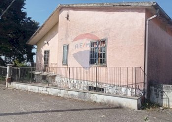 Casa all\'aperto - Casa indipendente via Padre Pio
 
356, Benevento - foto 2