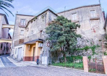 Casa all\'aperto - Stabile - Palazzo Ceppaloni - foto 1