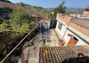 Vista delle montagne - Casa indipendente Via Pio 9
 
snc, Benevento - foto 17