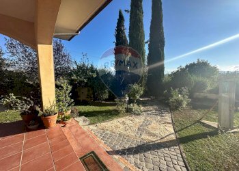 Giardino - Casa indipendente C/da Roseto
 
snc, Benevento - foto 6