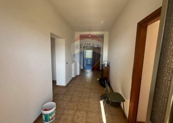 Hall / corridoio - Independent house C/da CAPITORTO
 
snc, Casalduni - photo 13