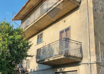 Edificio all\'aperto - Stabile - Palazzo Ceppaloni - foto 4