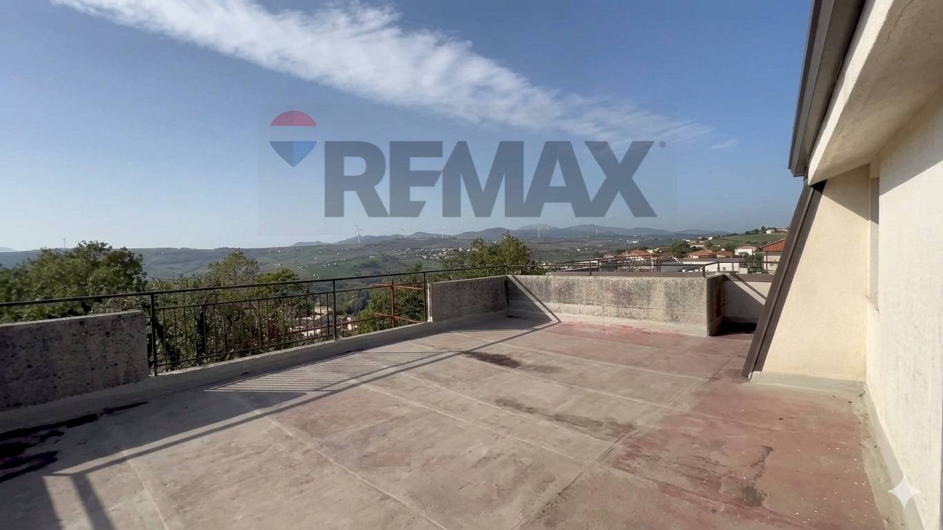 Terrazza - Casa semi indipendente via Sant'Angelo
 
46, Fragneto Monforte - foto 1