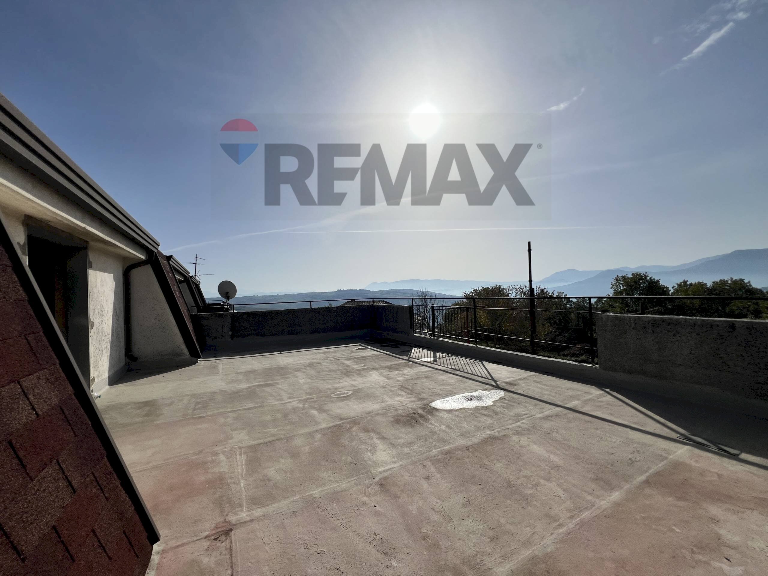 Terrazza - Casa semi indipendente via Sant'Angelo
 
46, Fragneto Monforte - foto 2