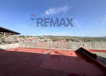 Terrazza - Casa semi indipendente via Sant'Angelo
 
46, Fragneto Monforte - foto 3
