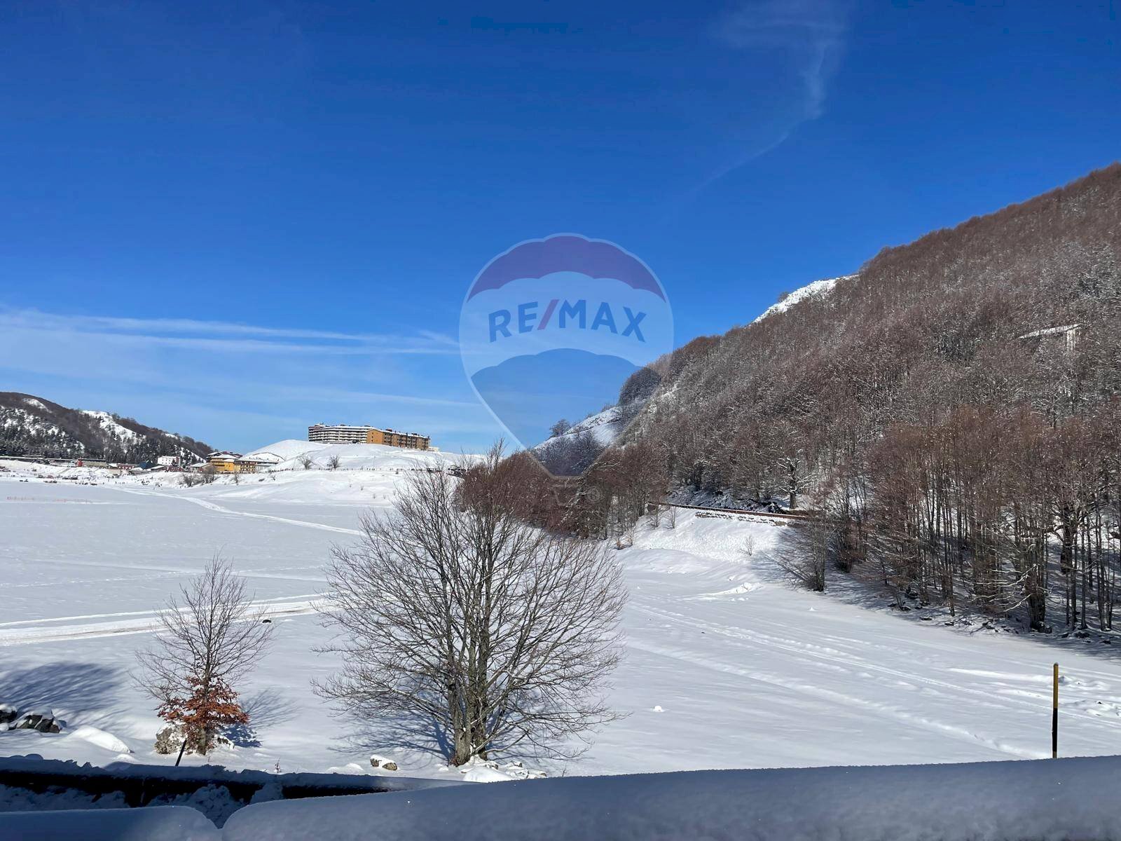 Vista delle montagne - Three-room apartment campitello matese
 
snc, San Massimo - photo 3