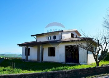 Casa all\'aperto - Villa via Sant'Angelo, Fragneto Monforte - foto 2