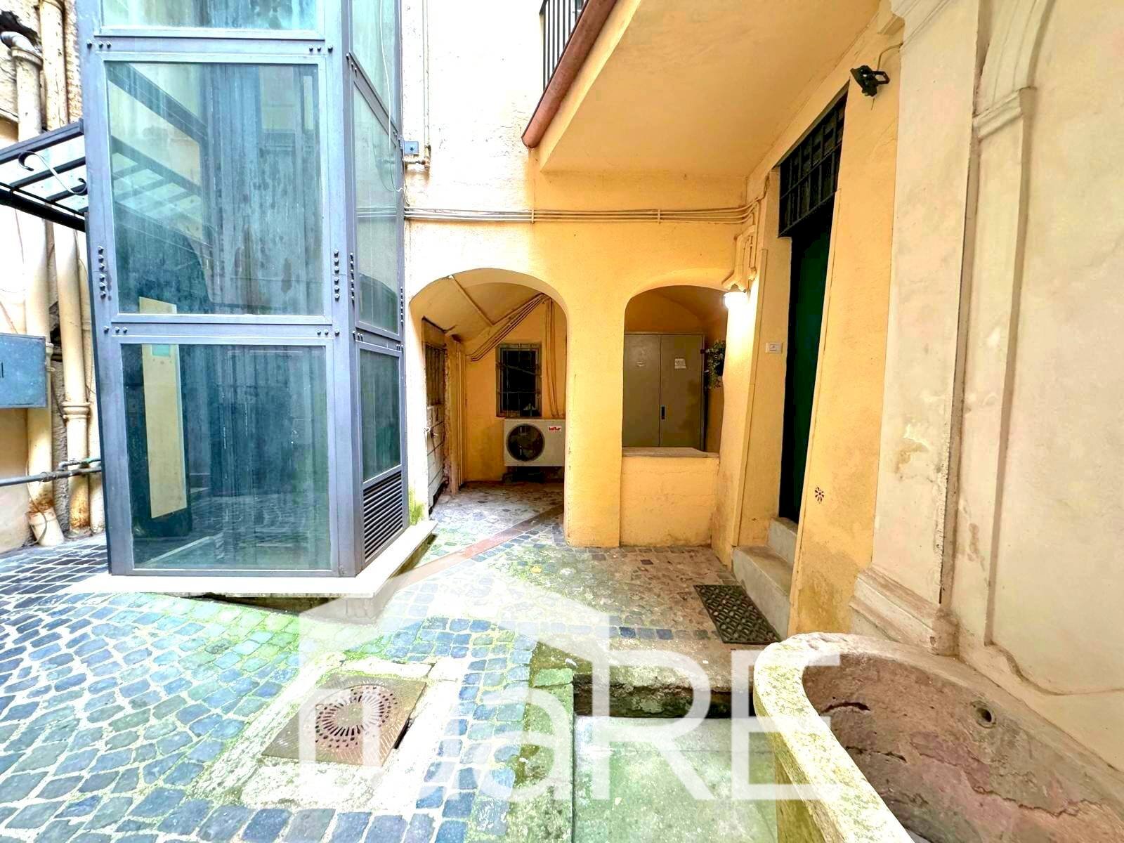 Foto 2 - Magazzino Via Di Pie' Di Marmo, Roma - foto 2