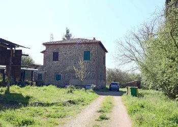 Foto 1 - Rustico Località caiolo
 
1, Capranica - foto 1