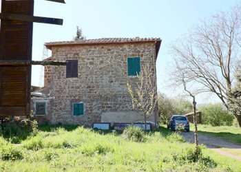 Foto 4 - Rustico Località caiolo
 
1, Capranica - foto 4